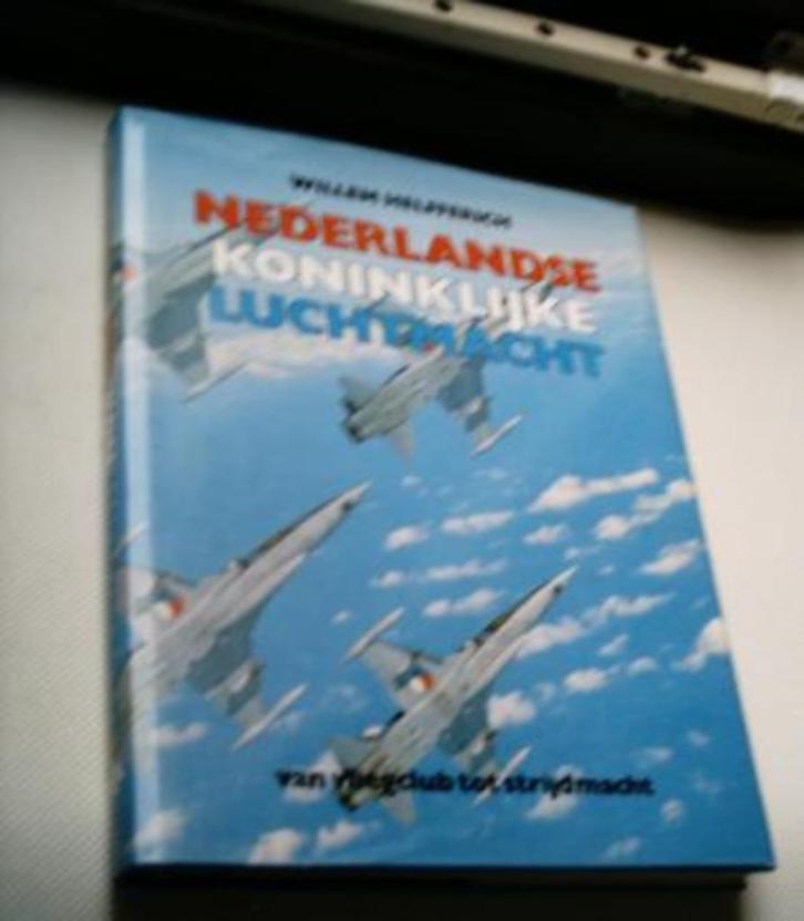 Nederlandse Koninklijke Luchtmacht., Boeken, Oorlog en Militair, Zo goed als nieuw, Luchtmacht, Ophalen of Verzenden