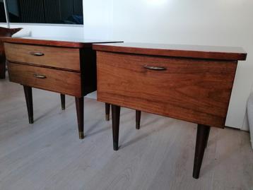 Antiek Vintage Nachtkastje Kast jaren 60 mid century beschikbaar voor biedingen