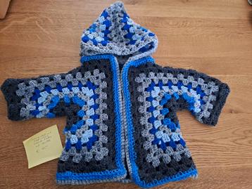 NIEUW gehaakt hexagon vest maat 80/86 blauw beschikbaar voor biedingen