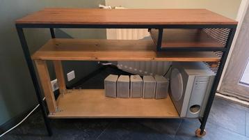 Ikea Fjällbo laptop tafel beschikbaar voor biedingen