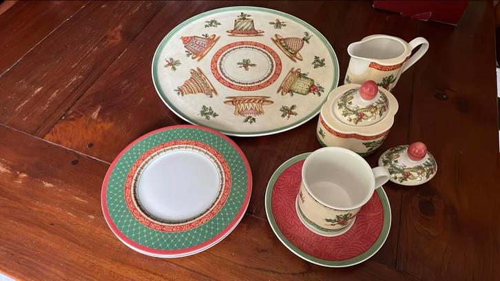 Villeroy Boch FESTIVE MEMORIES, Huis en Inrichting, Keuken | Servies, Zo goed als nieuw, Overige typen, Overige stijlen, Porselein
