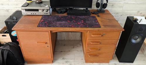 Klassiek tijdloos eiken vintage bureau, Huis en Inrichting, Bureaus, Gebruikt, Bureau, Ophalen