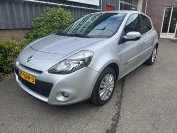 Renault Clio 1.2 TCe Collection 82000 km ! beschikbaar voor biedingen