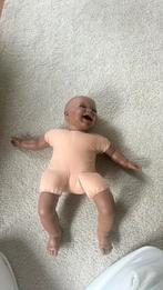 Levensechte Babypop softbody pop donker 53 cm, Ophalen, Zo goed als nieuw, Poppenhuis