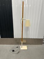 Vloerlamp (Zuiver), Ophalen, Gebruikt, Hout, 100 tot 150 cm