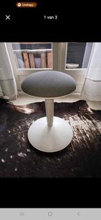 kruk in hoogte verstelbaar, Huis en Inrichting, Barkrukken, 1 kruk, Ophalen, In hoogte verstelbaar, 60 tot 90 cm