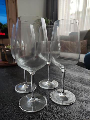 4 Schott Zwiesel Rode Wijnglazen beschikbaar voor biedingen