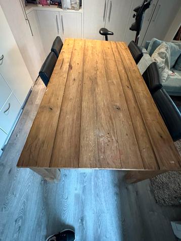 Eikenhouten tafel 6 persoons beschikbaar voor biedingen