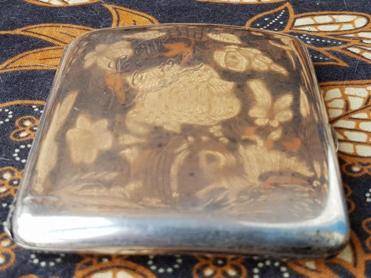 Mooie antieke verzilverde sigarettenetui uit Nederland 1918., Antiek en Kunst, Antiek | Woonaccessoires, Ophalen of Verzenden