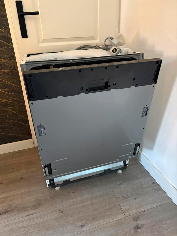 Beko Inbouwvaatwasser | 6 maanden oud | BDIN16430, Witgoed en Apparatuur, Vaatwasmachines, Zo goed als nieuw, Inbouw, Minder dan 85 cm