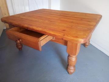 Massief eiken salontafel  beschikbaar voor biedingen