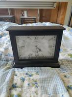 Staande vierkante klok met Romeinse cijfers (M36), Ophalen of Verzenden, Zo goed als nieuw, Analoog, Staande klok