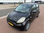 Daihatsu Sirion 2 1.0-12V /St.bkr/Elek.pakket/C.V/Nieuwe APK, Stof, Gebruikt, 750 kg, Zwart