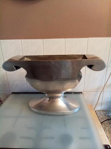 MOOIE ALUMINIUM BOKAAL beschikbaar voor biedingen