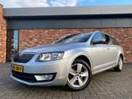 Skoda Octavia Combi 1.2 TSI Greentech Ambition Cruise Clima, Voorwielaandrijving, Euro 5, Stof, Gebruikt