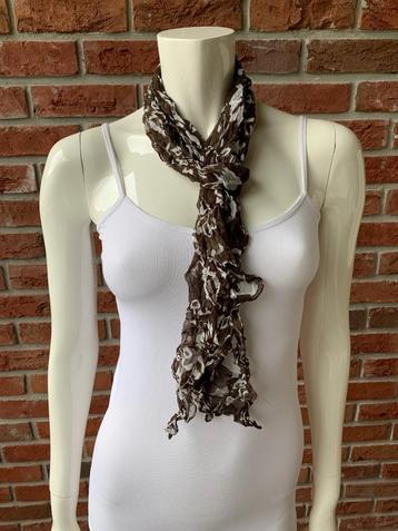 Mooie bruine kreukel Sjaal Scarf beschikbaar voor biedingen