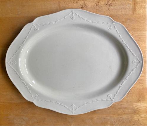 Antiek Grote Wedgwood Queen’s Ware serveerschaal (1908), Antiek en Kunst, Antiek | Servies los, Ophalen of Verzenden