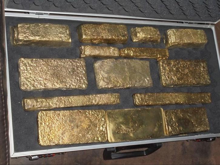 Koffer Vol Met Goud 14 Goudbaren Goudbaar Inclusief Koffer, Postzegels en Munten, Edelmetalen en Baren, Goud, Ophalen of Verzenden