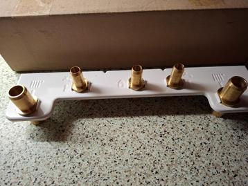 Bosch 7746900970 Montagebeugel Standaard beschikbaar voor biedingen