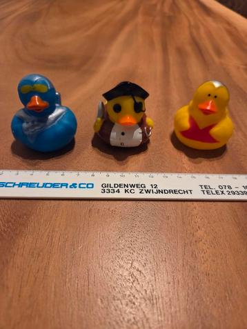 Nieuwe stoere badeendjes 3 stuks, o.a. een zeerover beschikbaar voor biedingen