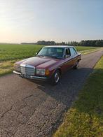Mercedes-Benz W123 300D 1977 Rood, Auto's, Mercedes-Benz, Origineel Nederlands, Diesel, Particulier, 1510 kg