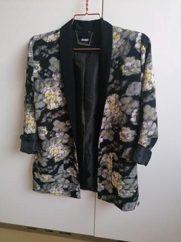 Eksept
Jasje / Colbert / Blazer -
Maat S
 beschikbaar voor biedingen
