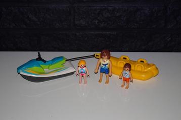 24 - Jetski met bananenboot 6980 beschikbaar voor biedingen