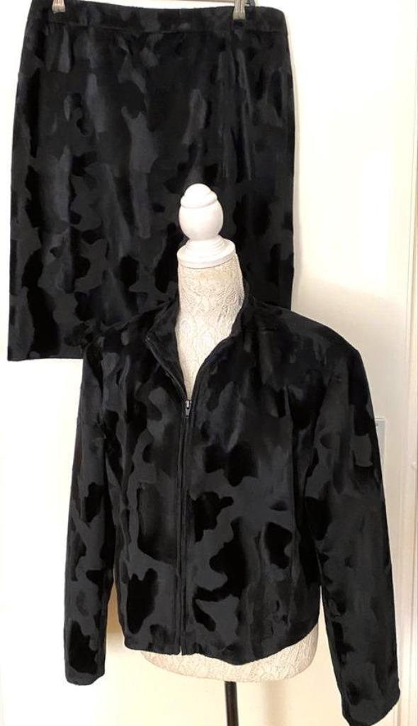 Bandolera jasje met bijpassende rok maat 44 [DM], Kleding | Dames, Jasjes, Kostuums en Pakken, Nieuw, Jasje, Maat 42/44 (L), Zwart
