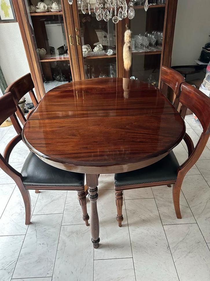 Mahonie tafel + 4 leren stoelen, Huis en Inrichting, Tafels | Eettafels, Gebruikt, 100 tot 150 cm, Vier personen, Ovaal, Overige houtsoorten