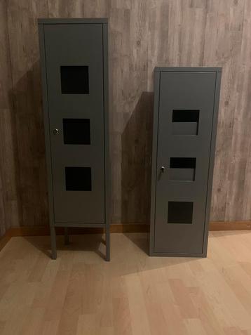 Lockerkast met CD vakken beschikbaar voor biedingen