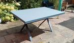Metalen tuintafel + glazen blad, Tuin en Terras, Tuinsets en Loungesets, Ophalen, 4 zitplaatsen, Gebruikt, Eettafel