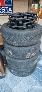 Michelin Winterbanden 215/60 R16, Auto-onderdelen, Banden en Velgen, 16 inch, Banden en Velgen, Personenwagen, Gebruikt