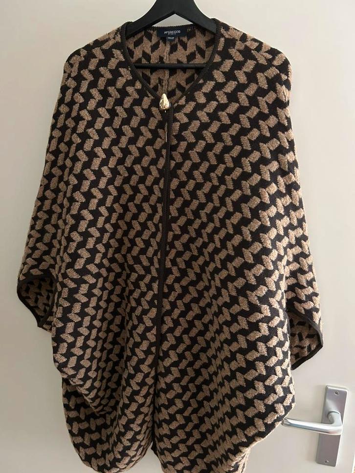 McGregor poncho omslagdoek bruin, Kleding | Dames, Jassen | Winter, Zo goed als nieuw, Beige, Verzenden
