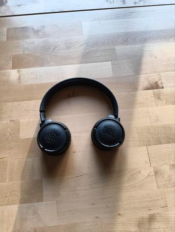 JBL Tune 520BT - Zwarte Draadloze Koptelefoon beschikbaar voor biedingen