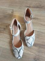 Nieuwe grijs beige leren Clarks mt 5,5 / mt 38,5, Kleding | Dames, Clarks, Ophalen of Verzenden, Nieuw, Beige