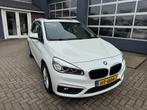 BMW 2-serie Active Tourer 218i Essential Sport / Pano / Trek, 65 €/maand, Gebruikt, Euro 6, Wit