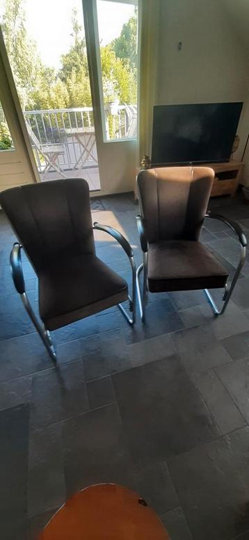 2 stuks originele Gispen stoelen beschikbaar voor biedingen