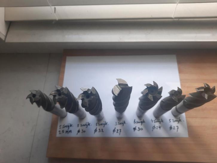 Metaalfrezen, Doe-het-zelf en Verbouw, Gereedschap | Freesmachines, Zo goed als nieuw, Elektrisch, Overige soorten, Ophalen of Verzenden