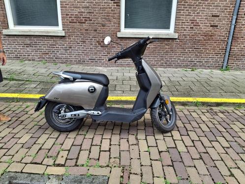 E-scooter, Fietsen en Brommers, Scooters | Overige merken, Zo goed als nieuw, Maximaal 45 km/u, Elektrisch, Ophalen