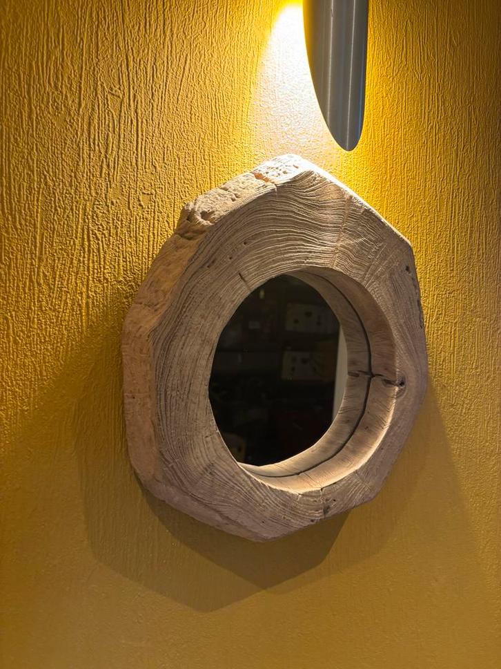 Houten Wandspiegel - Robuust & Charmant, Huis en Inrichting, Woonaccessoires | Spiegels, Zo goed als nieuw, Minder dan 50 cm, Minder dan 100 cm