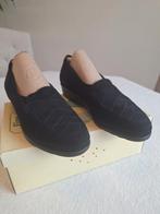 Nieuwe Damesschoenen van Zeer Goede Kwaliteit / Maat 7 1/2, Kleding | Dames, Schoenen, Ophalen of Verzenden, Nieuw, Sneakers of Gympen