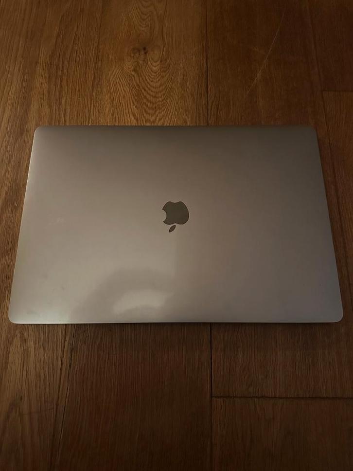 MacBook Pro 16-inch TouchBar 2.6GHz 16GB 512GB Spacegrijs, Computers en Software, Apple Macbooks, Gebruikt, MacBook Pro, 16 inch