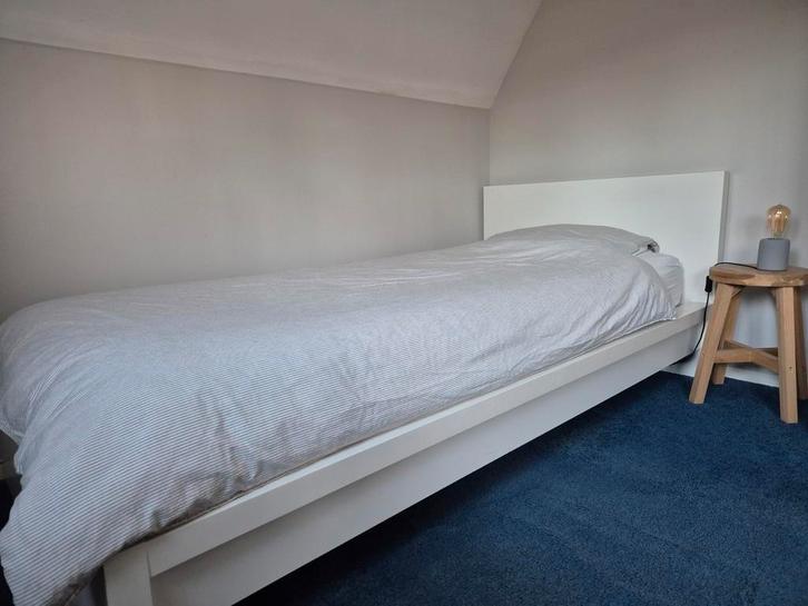 Malm bed (90x200cm) IKEA incl matras en topper, Huis en Inrichting, Slaapkamer | Bedden, Eenpersoons, 90 cm, Hout, Wit, Ophalen of Verzenden