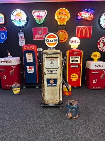 Prachtige Benzinepomp Tokheim P300 Gulf met mooie patina beschikbaar voor biedingen