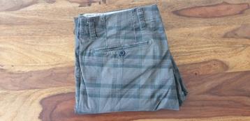 Destressed groene geruite chino en geklede sweatpants  beschikbaar voor biedingen