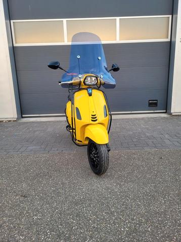 Vespa sprint/  45km / 4takt  beschikbaar voor biedingen