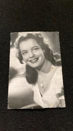 Romy Schneider portret, Verzamelen, Ansichtkaarten | Themakaarten, Ophalen of Verzenden, 1940 tot 1960, Ongelopen, Sterren en Beroemdheden