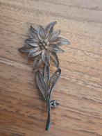 Zilveren bloem broche., Sieraden, Tassen en Uiterlijk, Broches, Overige materialen, 4 tot 7 cm, Ophalen of Verzenden, Zo goed als nieuw