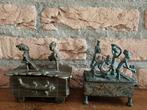 (82) Afrika 2 bronzen kistjes met figuren er op, Verzenden