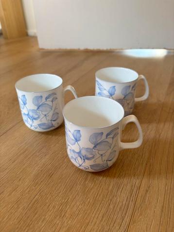 Vintage Rose of England Koffiekopjes (3) beschikbaar voor biedingen